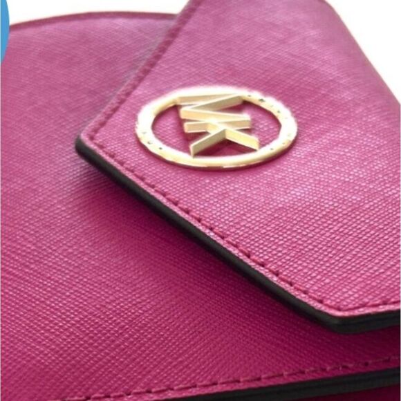 Michael Kors Greenwich Medium Envelope Trifold Leather Wallet- Wild Berry - Picture 5 of 11